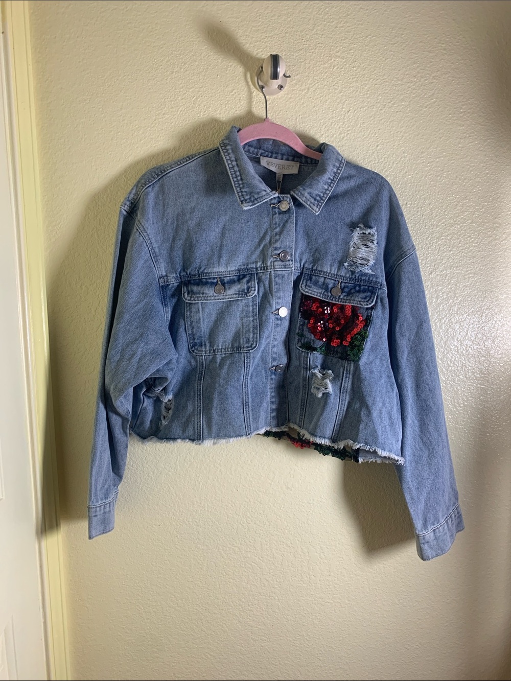 NWOT Veveret Distressed Light Blue Denim Jacket, Size M